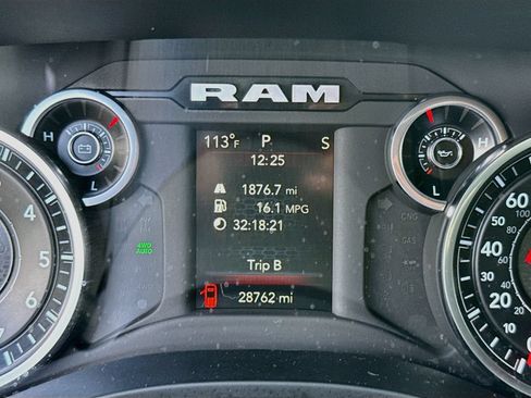 Used 2023 RAM 1500 Big Horn AWD/4WD image 13