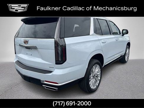 Used 2026 Cadillac Escalade Luxury w/ Touring Package AWD/4WD image 4