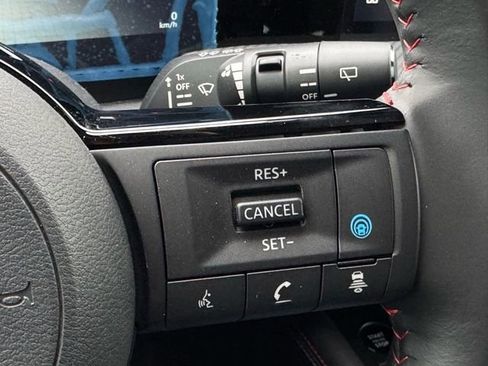 New 2026 Nissan Kicks SR w/ Cold Weather Package FWD image 19
