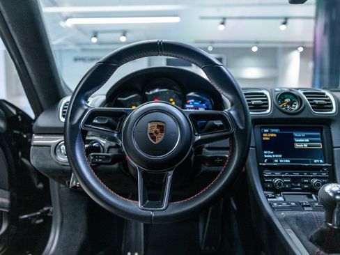 Used 2016 Porsche Cayman GT4 RWD image 6