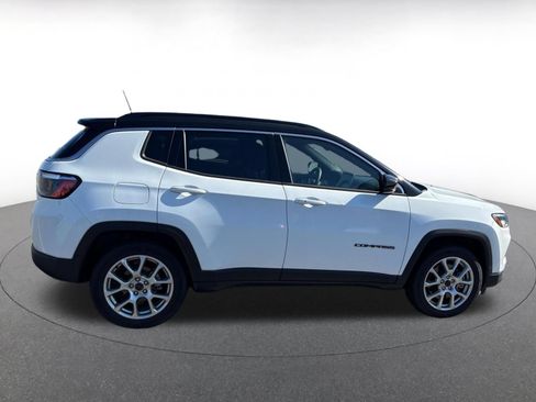 Used 2025 Jeep Compass Limited AWD/4WD image 21