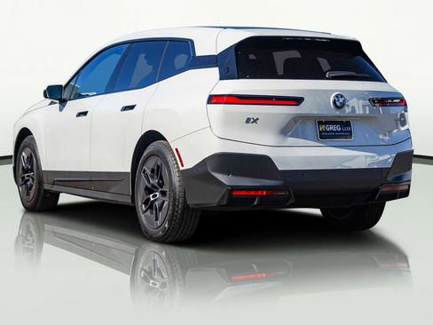 Used 2025 BMW iX xDrive50 image 48