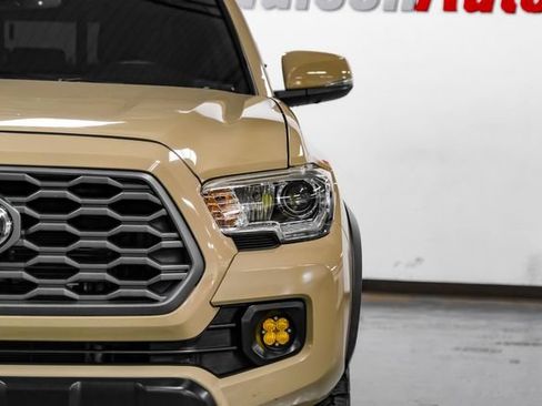 Used 2020 Toyota Tacoma TRD Off-Road w/ Advanced Technology Package AWD/4WD image 47