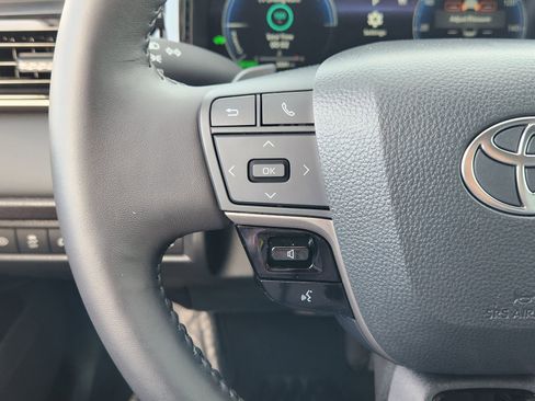 Used 2025 Toyota Camry XSE image 37