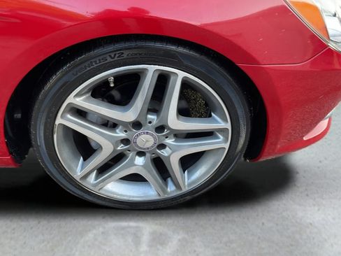 Used 2013 Mercedes-Benz SLK 250 image 17