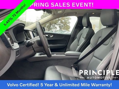 Certified 2025 Volvo XC60 B5 Core image 31