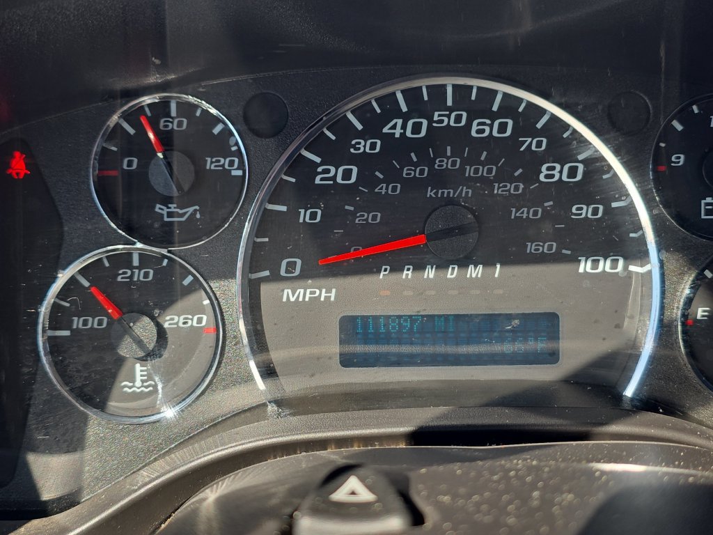 Used 2022 Chevrolet Express 3500 w/ Power Convenience Package RWD image 27