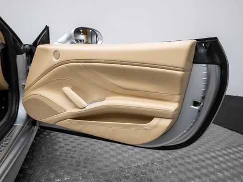 Certified 2016 Ferrari California T image 33