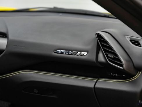 Used 2019 Ferrari 488 GTB RWD image 83