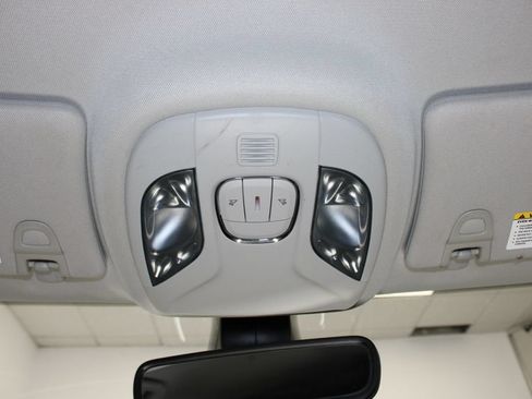 Used 2020 Jeep Compass Limited AWD/4WD image 18