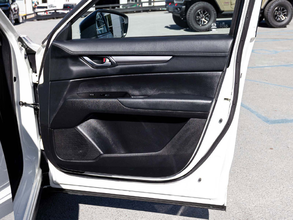 Used 2025 MAZDA CX-5 AWD 2.5 S w/ Preferred Package image 13