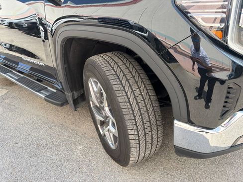 Used 2025 GMC Sierra 1500 SLT w/ SLT Premium Package RWD image 9