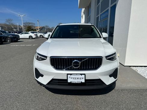 Used 2024 Volvo XC40 B5 Core w/ Protection Package Premier image 3