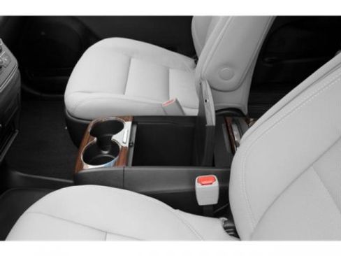 Used 2015 Toyota Sienna L image 15