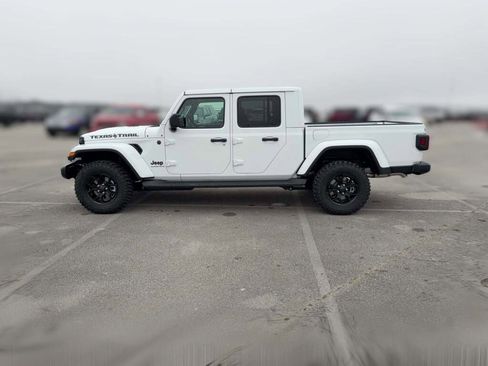 New 2026 Jeep Gladiator Sport image 6