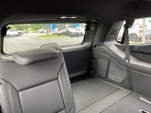 Used 2025 Chevrolet Tahoe LT AWD/4WD image 12