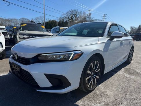 Used 2023 Honda Civic EX image 3