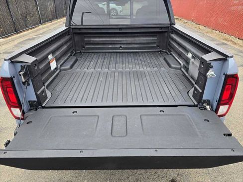 Used 2023 Honda Ridgeline Black Edition image 14