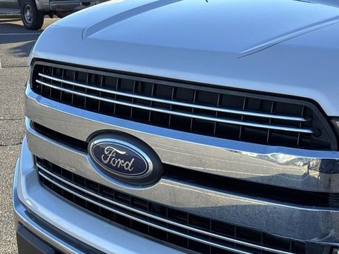 Used 2019 Ford F150 Lariat w/ Trailer Tow Package image 27