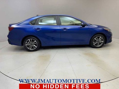 Used 2024 Kia Forte LXS w/ LXS Technology Package image 6