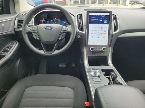 Certified 2021 Ford Edge SE FWD image 12