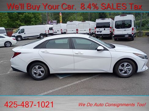 Used 2022 Hyundai Elantra SE FWD image 4