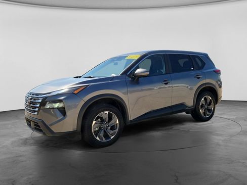 Used 2024 Nissan Rogue SV FWD image 5