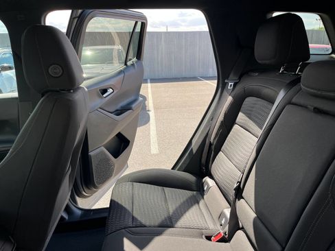 Used 2025 Chevrolet Equinox LT FWD image 39