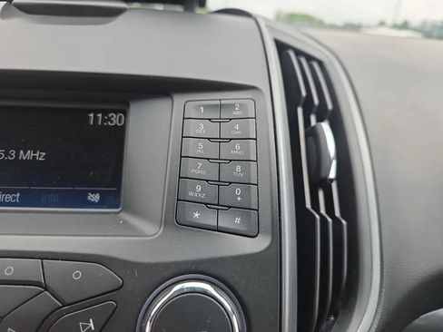 Used 2018 Ford Edge SE FWD image 24