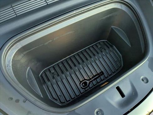 Used 2025 Tesla Model Y Performance image 24