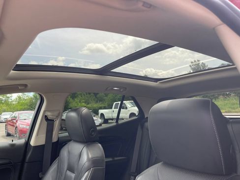Used 2021 Buick Envision Essence w/ Technology Package I AWD/4WD image 9