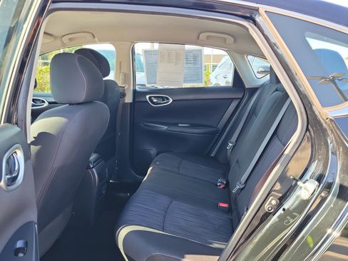 Used 2017 Nissan Sentra SV FWD image 12