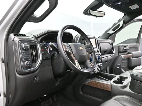 Used 2020 Chevrolet Silverado 2500 High Country w/ Z71 Off-Road Package AWD/4WD image 13