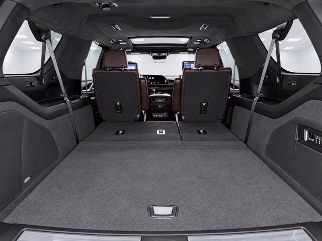 Used 2023 Cadillac Escalade ESV Sport Platinum AWD/4WD image 16