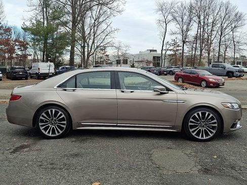 Used 2018 Lincoln Continental Select w/ Continental Climate Package image 12