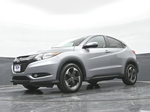 Used 2018 Honda HR-V EX image 42