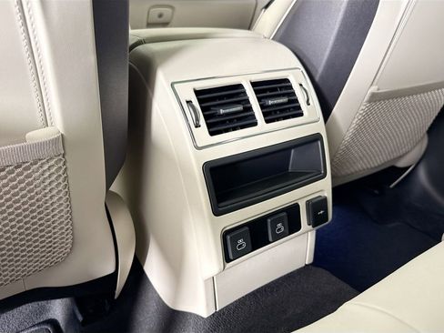 Certified 2025 Jaguar F-PACE R-Dynamic S image 16