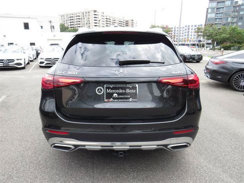 Used 2026 Mercedes-Benz GLC 300 4MATIC image 3