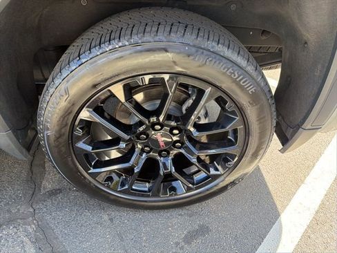 Used 2024 GMC Sierra 1500 SLT w/ SLT Premium Package image 29