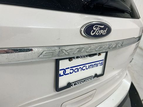 Used 2014 Ford Explorer Limited w/ Equipment Group 302A AWD/4WD image 27