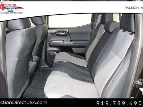 Used 2021 Toyota Tacoma TRD Off-Road image 13