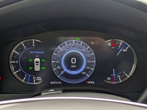 Used 2019 Cadillac Escalade ESV Luxury image 31