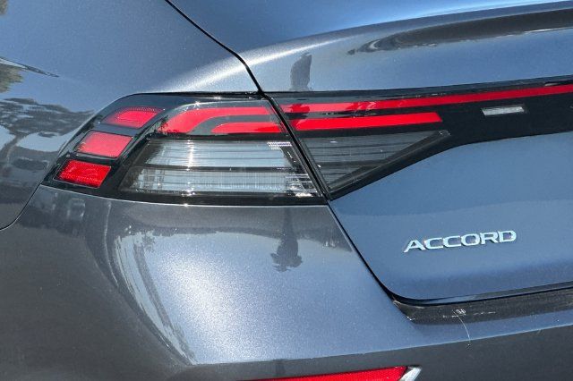 Certified 2025 Honda Accord SE image 32