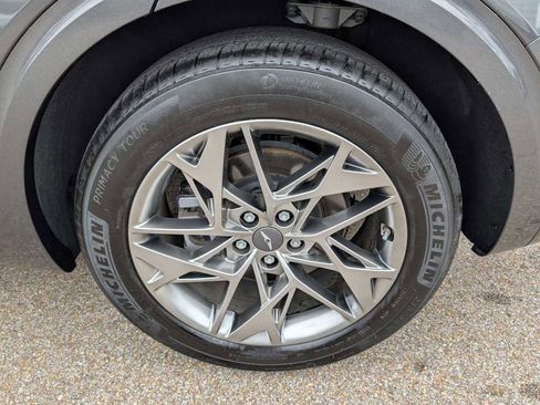 Used 2022 Genesis GV70 2.5T w/ Advanced Package image 34