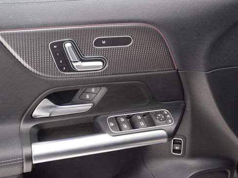 Certified 2021 Mercedes-Benz GLA 250 4MATIC image 21
