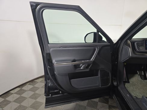 Used 2022 Rivian R1T Launch Edition image 16