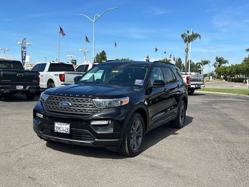 Certified 2024 Ford Explorer XLT w/ Equipment Group 202A AWD/4WD image 8