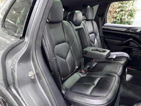 Used 2017 Porsche Cayenne GTS w/ Premium Package image 55