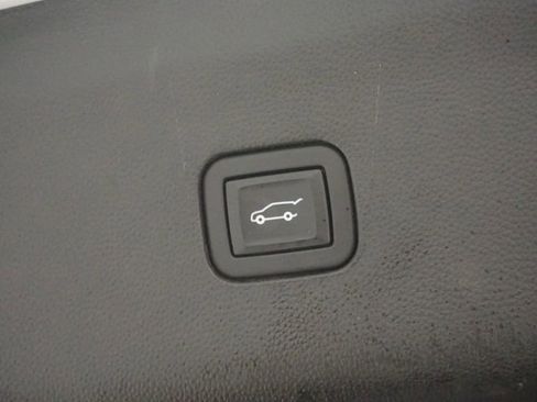 Used 2021 Buick Enclave Avenir w/ Avenir Technology Package image 21