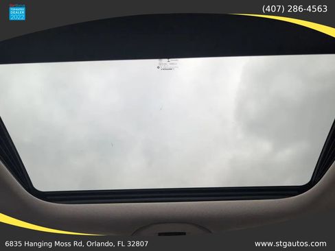 Used 2018 Chrysler Pacifica Limited w/ Tire & Wheel Group image 23